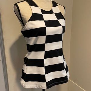 BEBE Like New! Black And White Large Top